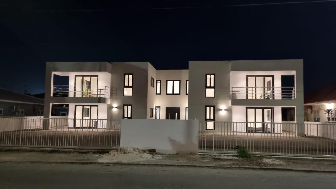 Whitehouse Boulevard, Close To Mambo Beach And City Centre Apartment วิลเลมสตัด ภายนอก รูปภาพ