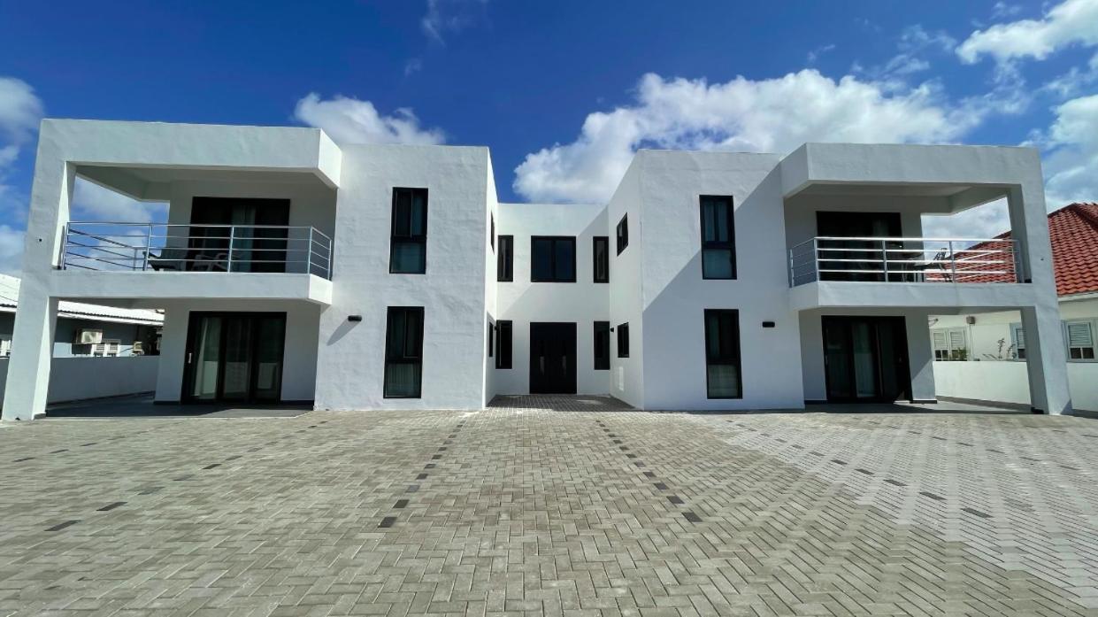 Whitehouse Boulevard, Close To Mambo Beach And City Centre Apartment วิลเลมสตัด ภายนอก รูปภาพ