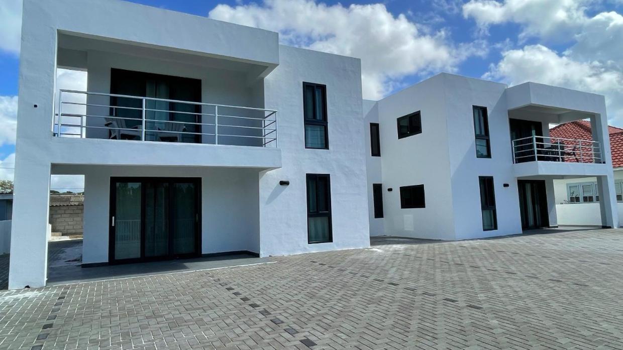 Whitehouse Boulevard, Close To Mambo Beach And City Centre Apartment วิลเลมสตัด ภายนอก รูปภาพ